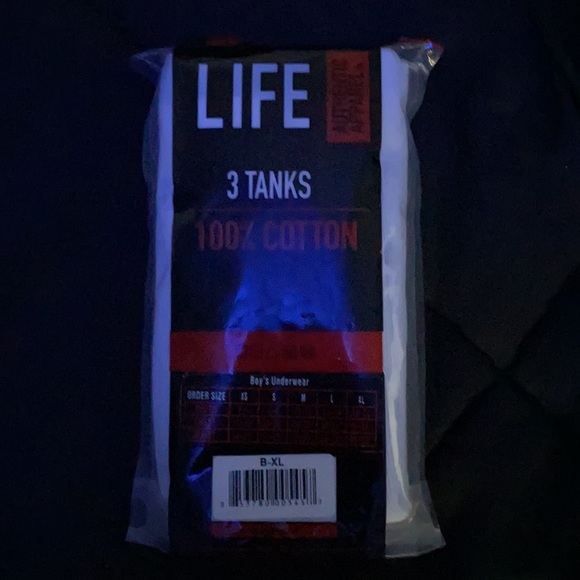 Tanks - Picture 2 of 6